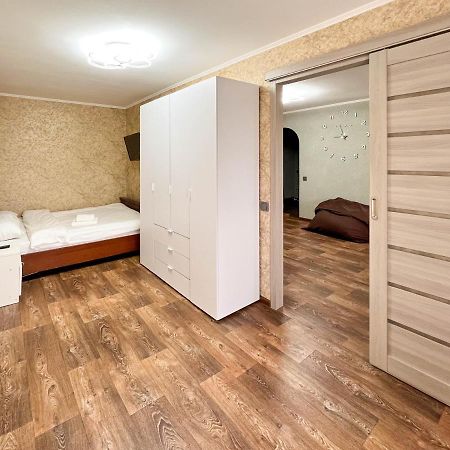 "Domino" 4 Apartments Jarkov Exterior foto