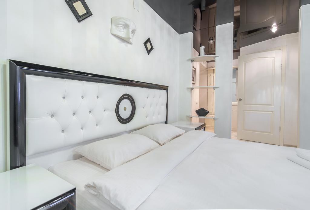"Domino" 4 Apartments Jarkov Exterior foto